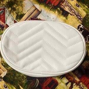 Geestock White Quilted Heart Belt Bag Fanny Pack – New